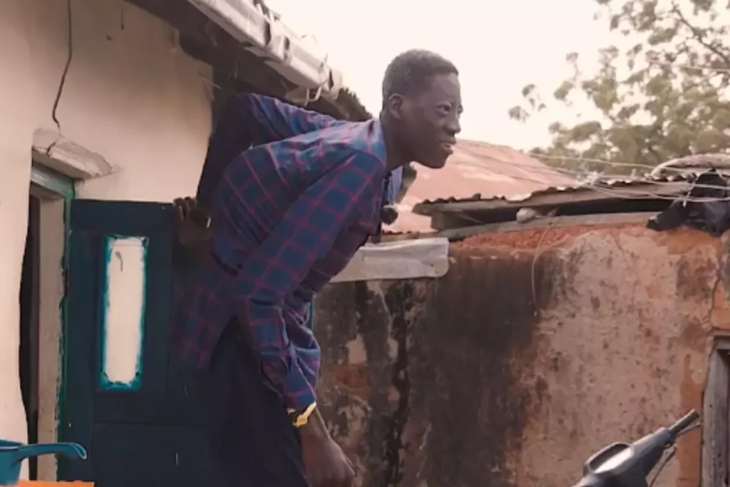 Ghana Tallest man has a height of 9 feet 6 inches