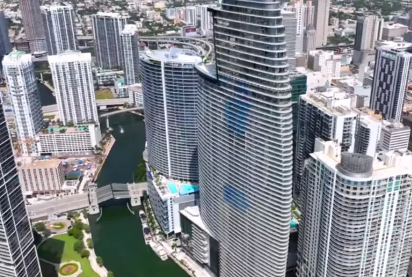 how tall is the tallest building in miami
