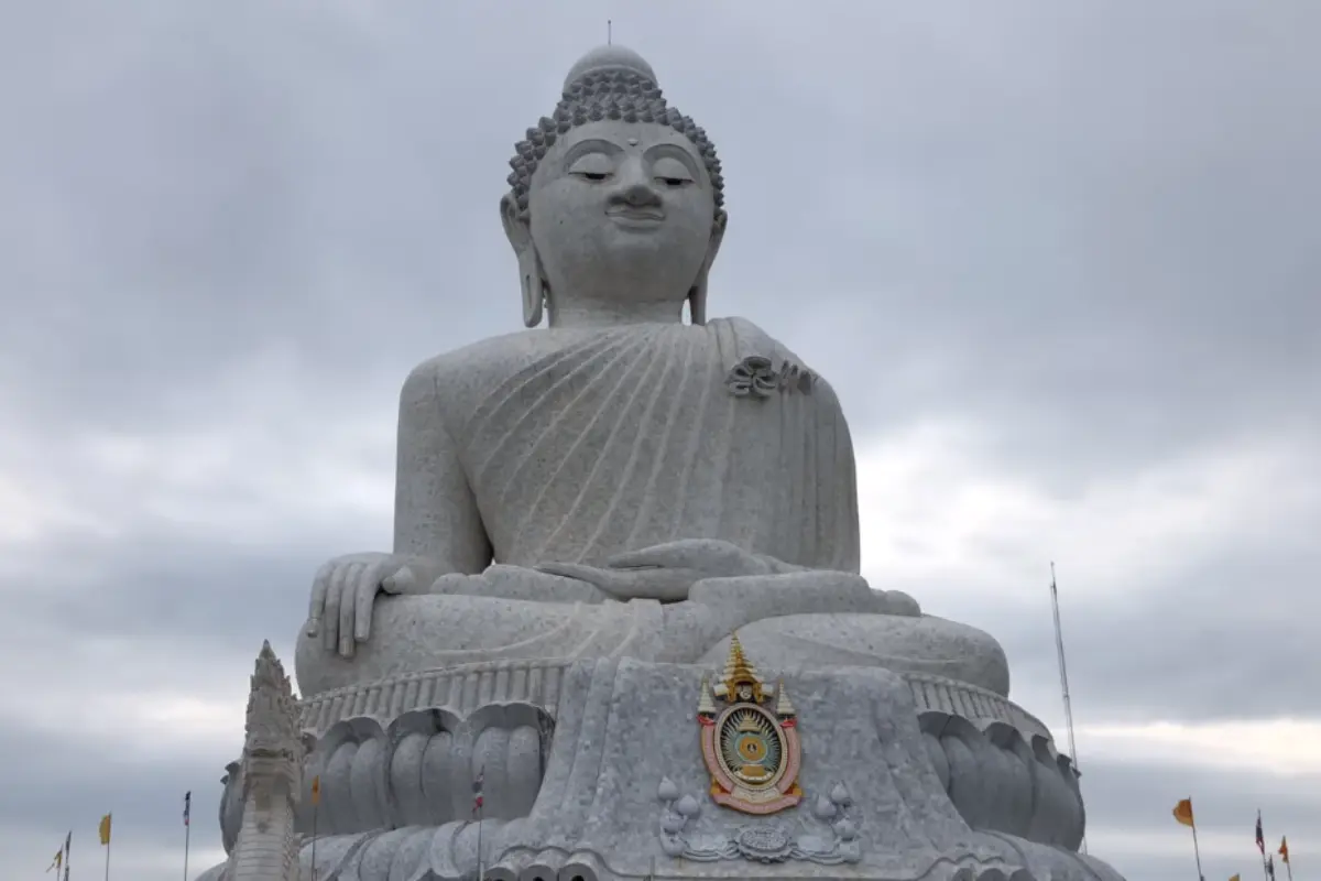 tallest statue in thailand
