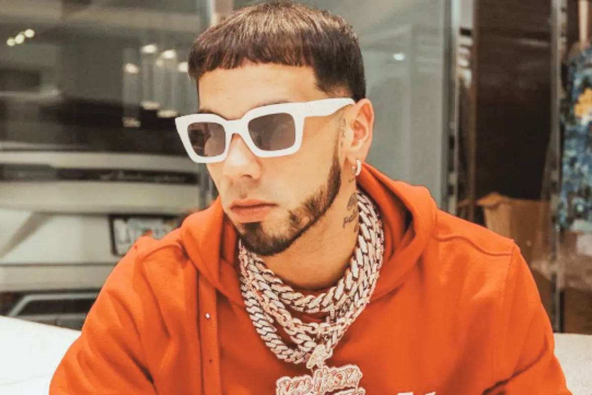 How Tall Is Anuel AA? Height, Bio, Family & Net Worth